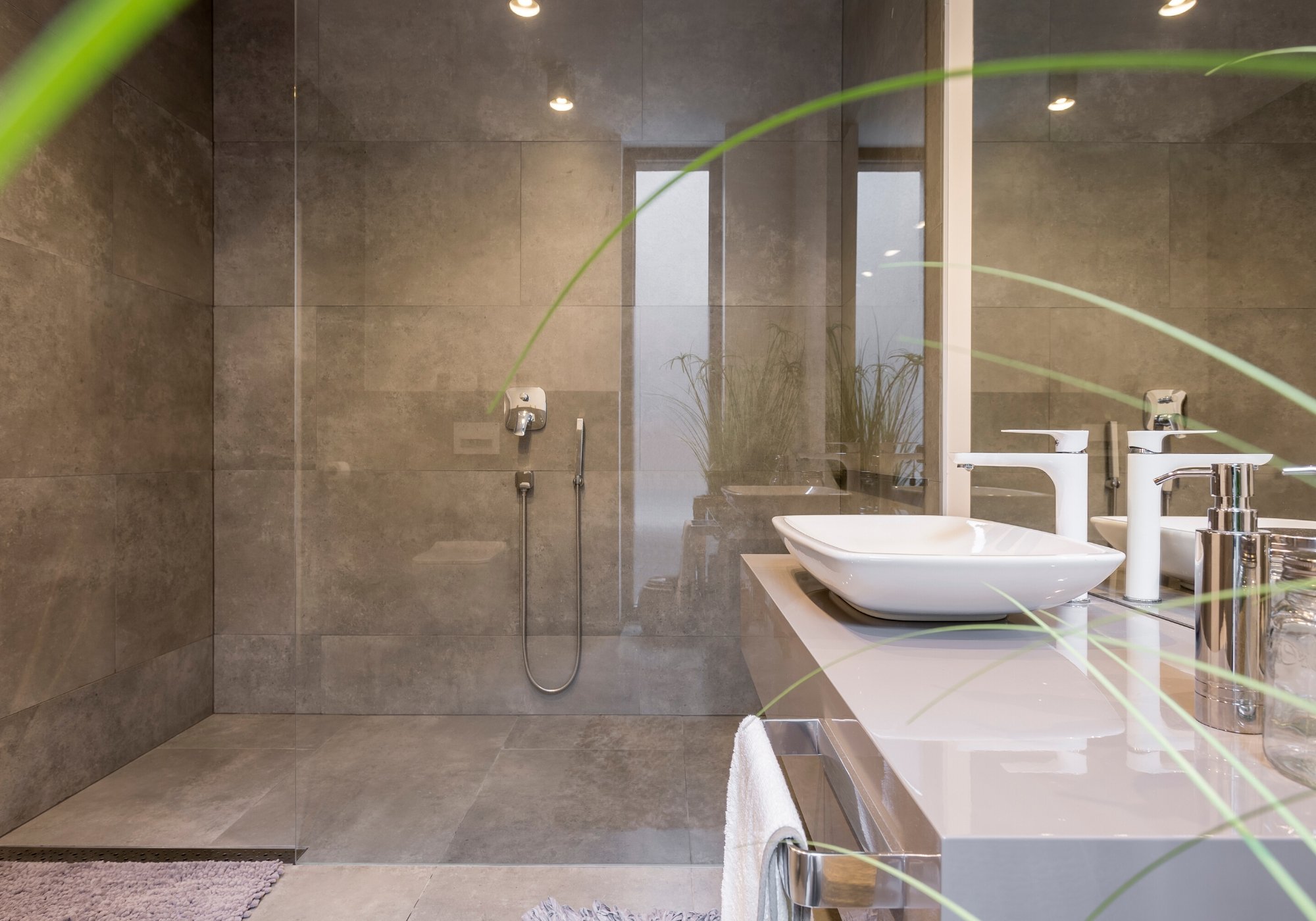Curbless Shower Ideas: Design the Perfect Bathroom Oasis